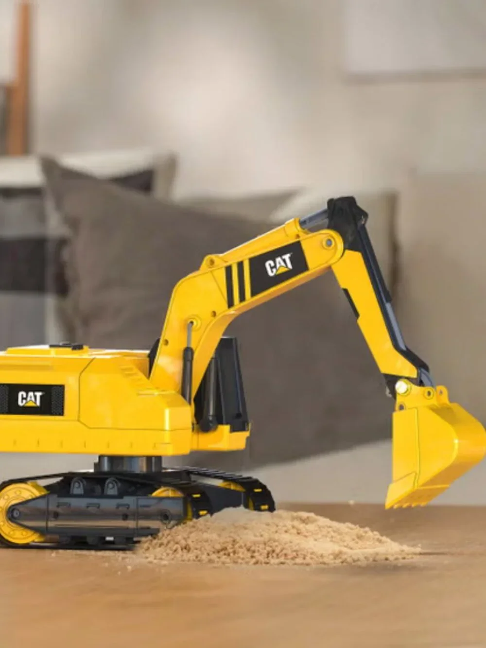 CAT Massive Mover RC Steel Excavator * Brand New*